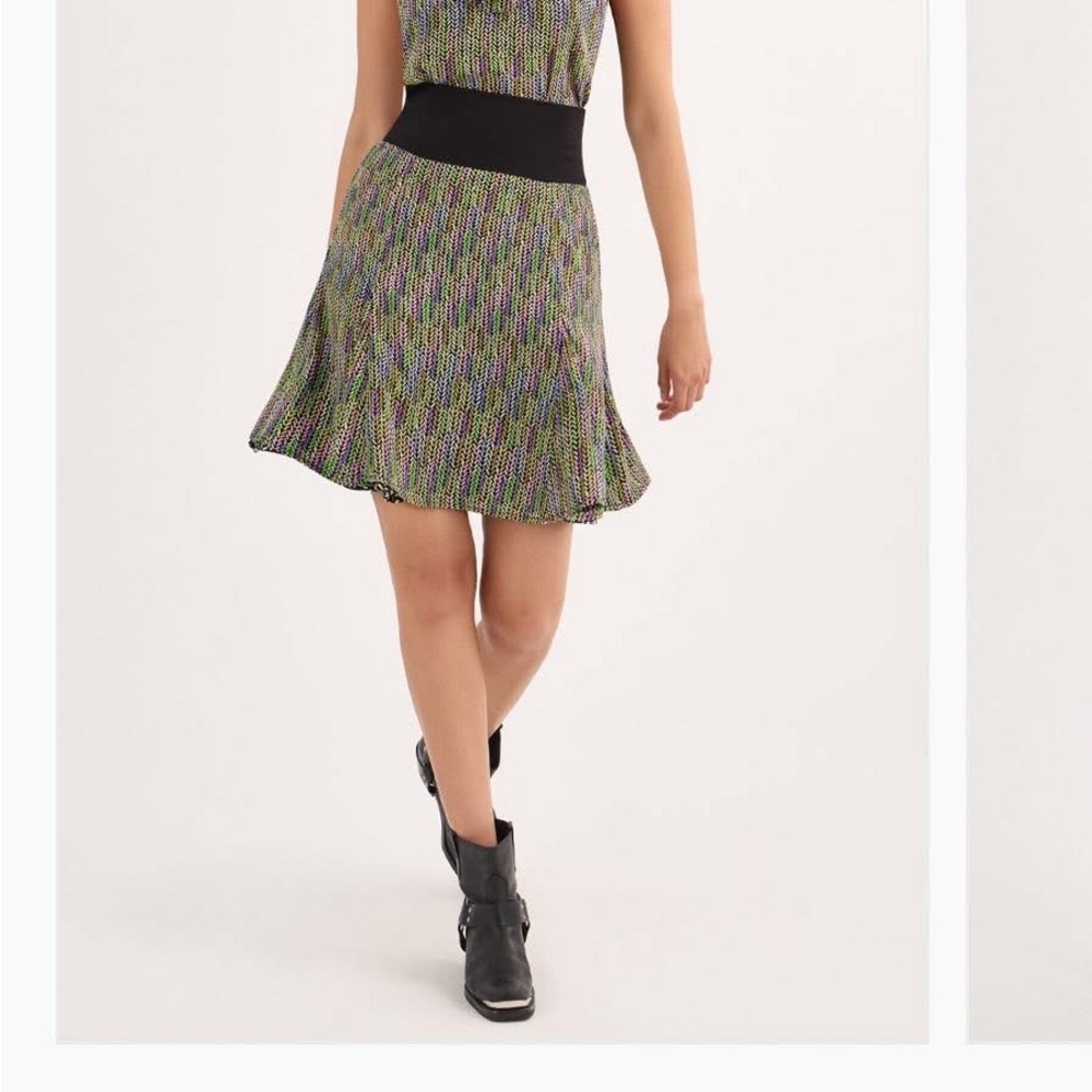 Cabi Together Skirt style 6755, size small, spring 25